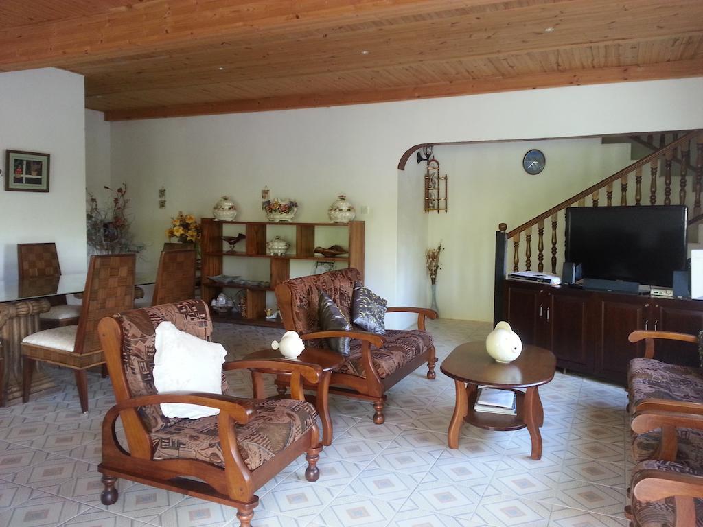 Zanboza Guesthouse Диг Екстериор снимка