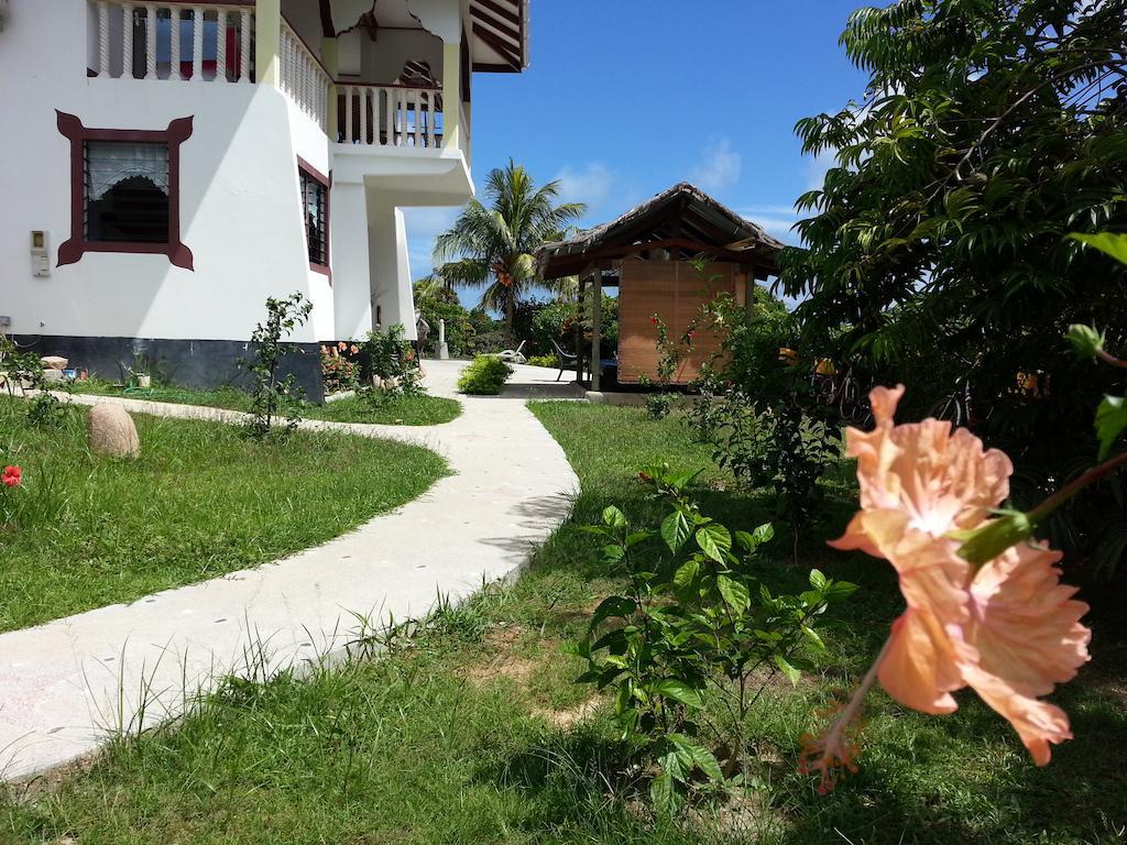 Zanboza Guesthouse Диг Екстериор снимка