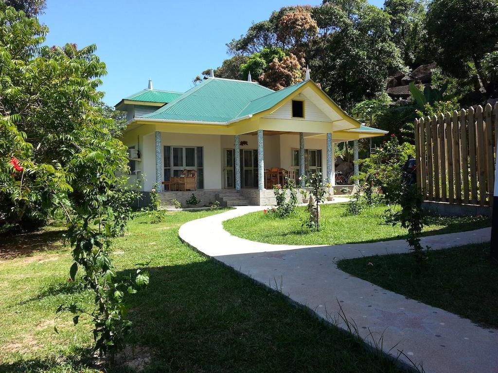 Zanboza Guesthouse Диг Стая снимка